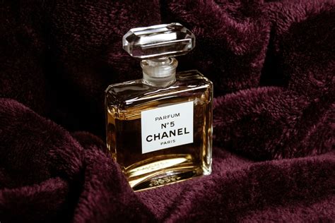 chanel n 5 di cosa sa|5, molto più di un numero .